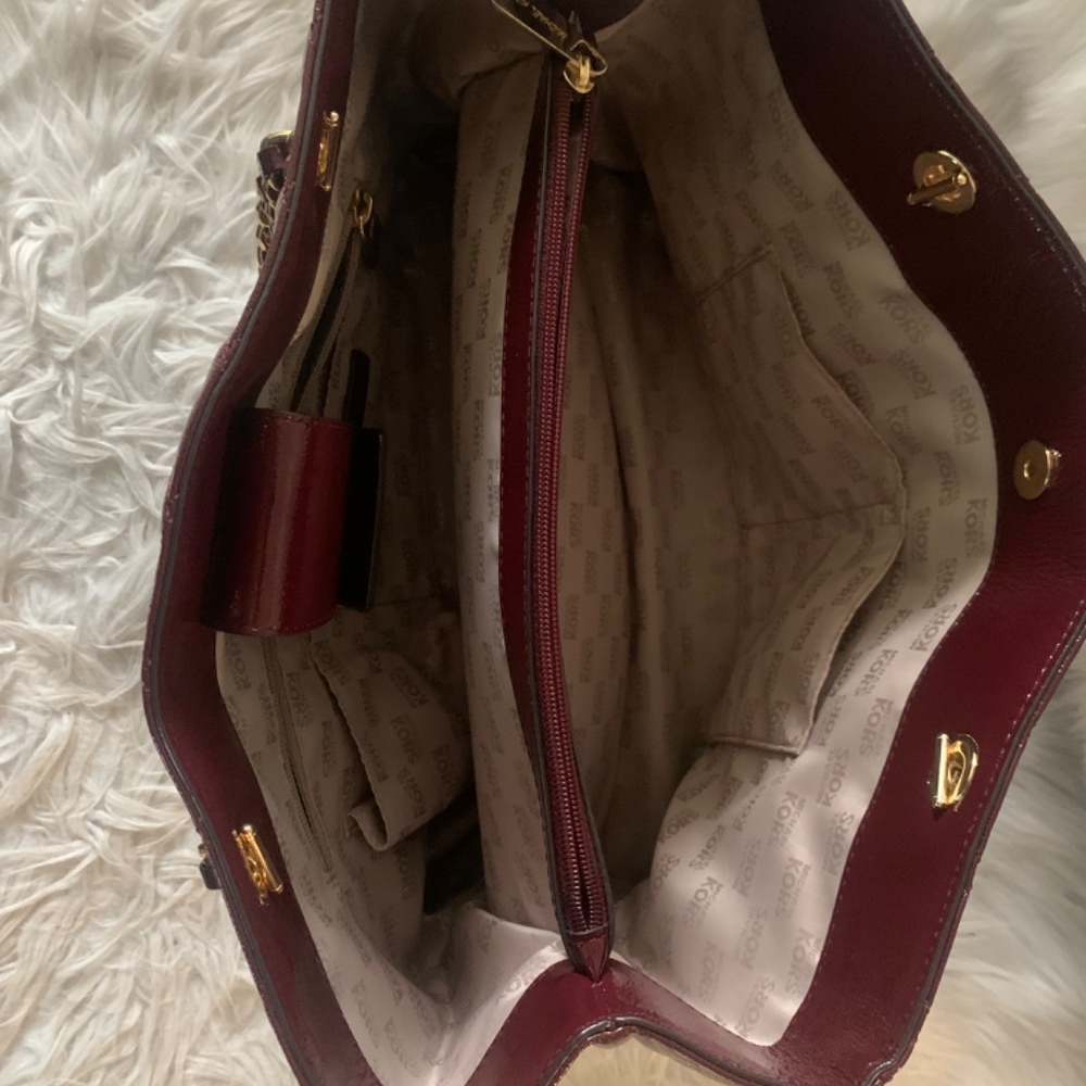 Michael Kors Medium Tote - Picture 6 of 9